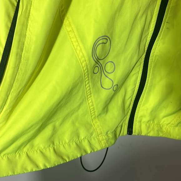 Brooks Neon Running Vest GUC - Picture 3 of 6